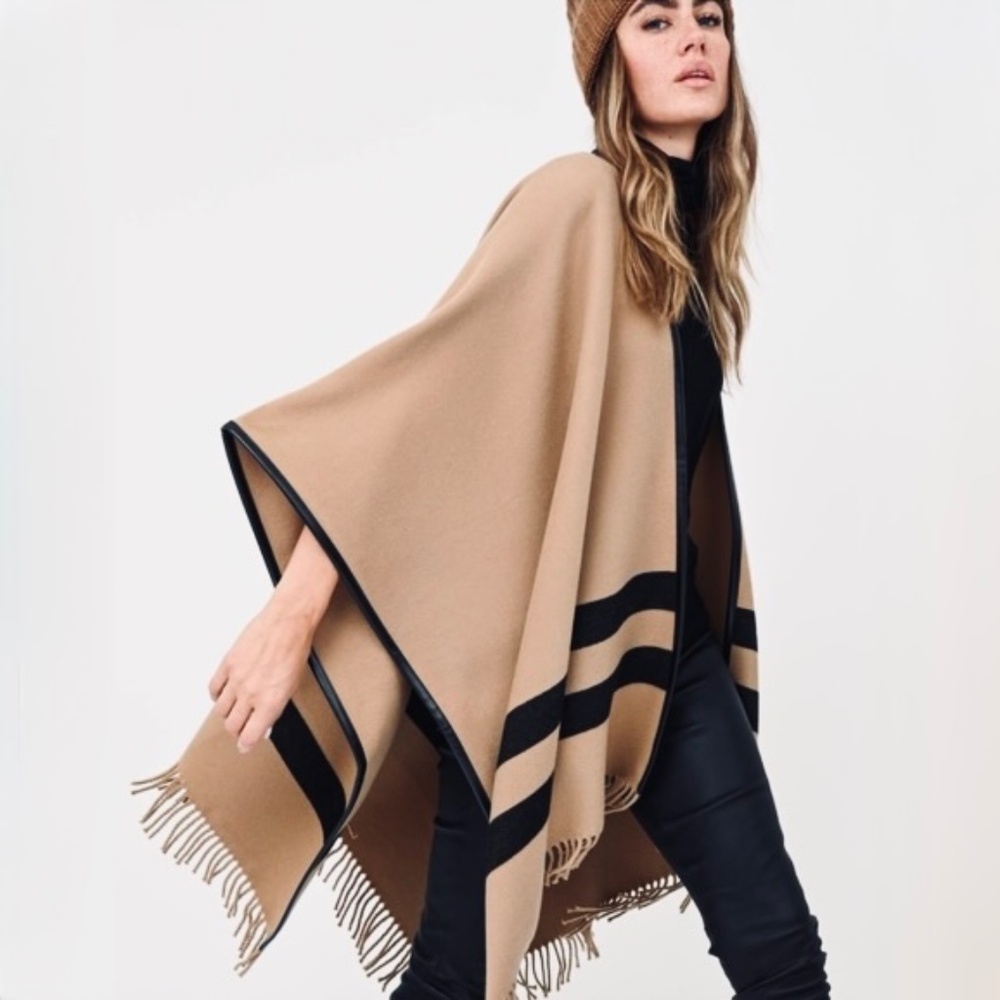 Moncler Beige Virgin Wool Logo Cape With Black Leather Trim And Fringe - Picture 11 of 15